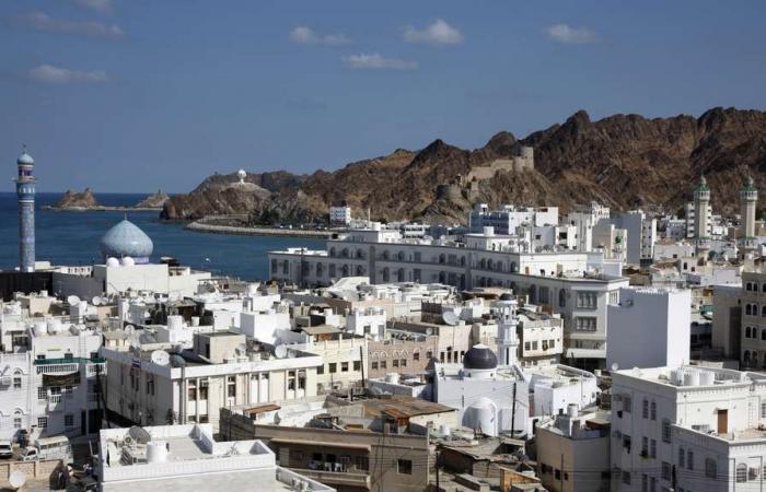 Oman to take 'tougher action' against businesses breaking coronavirus rules