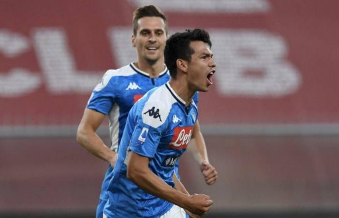 Lozano strikes for Napoli to leave Genoa in drop zone