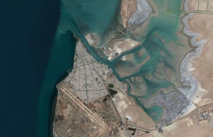 At least seven ships ablaze in Iran's Bushehr Port