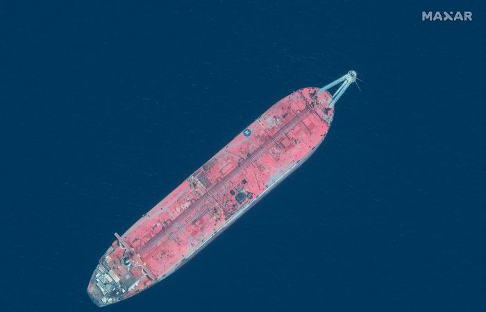 Tanker off Yemen risks spilling four times as much oil as Exxon Valdez, says UN