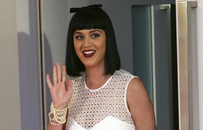 Katy Perry likes 'being a mother on the move'