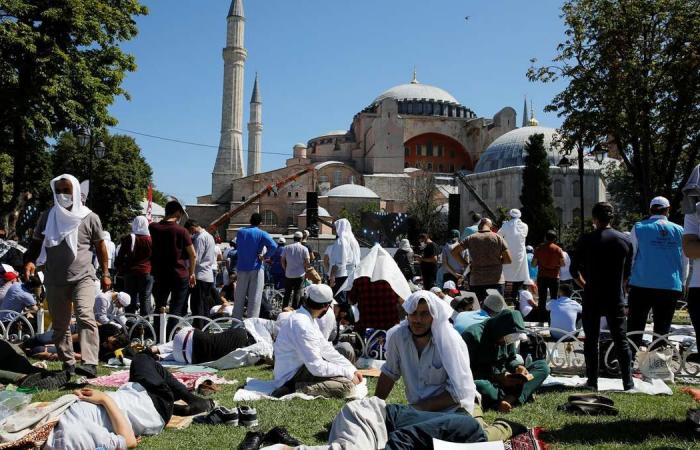 Istanbul's Hagia Sophia opens as a mosque for first Friday prayers