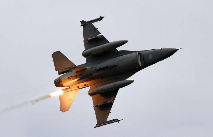 US fighter jets buzz Iranian passenger plane over Syria, say pilots