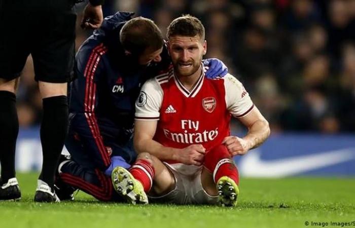 Arsenal defender Mustafi ruled out of FA Cup final against Chelsea