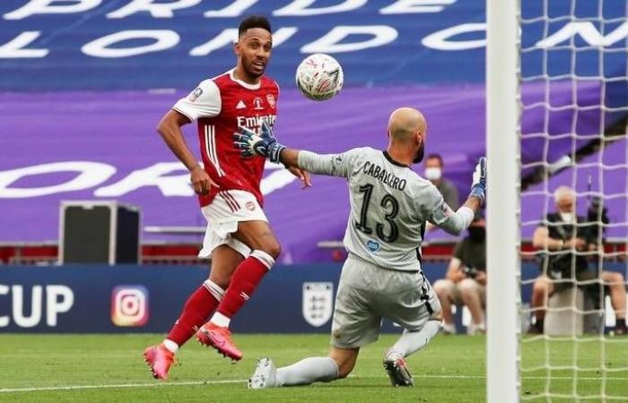 Aubameyang double helps Arsenal beat Chelsea for 14th FA Cup trophy