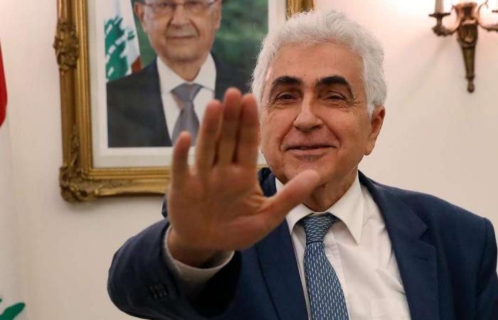 Lebanese government weakened by Foreign Minister Nassif Hitti's resignation