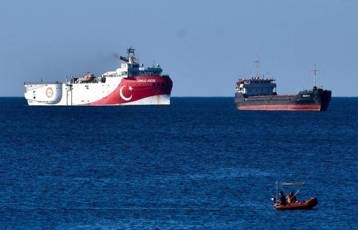 Greece moves in naval fleet to Mediterranean over Turkish encroachment
