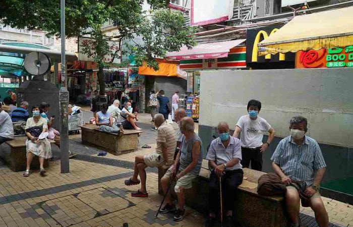 Hong Kong reports 62 new coronavirus cases