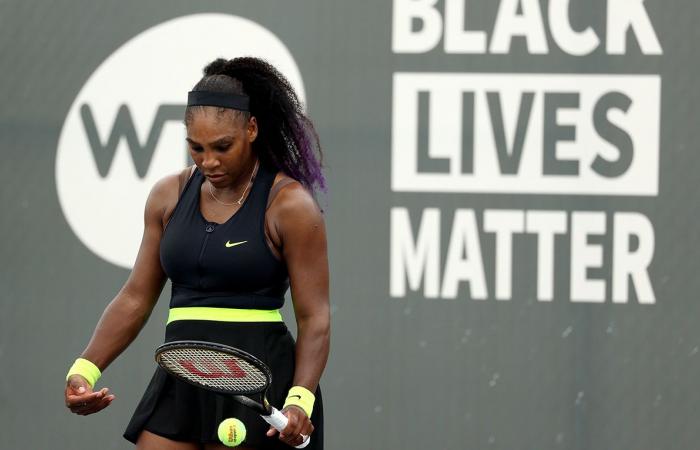 No fans, no problem as Serena wins on return