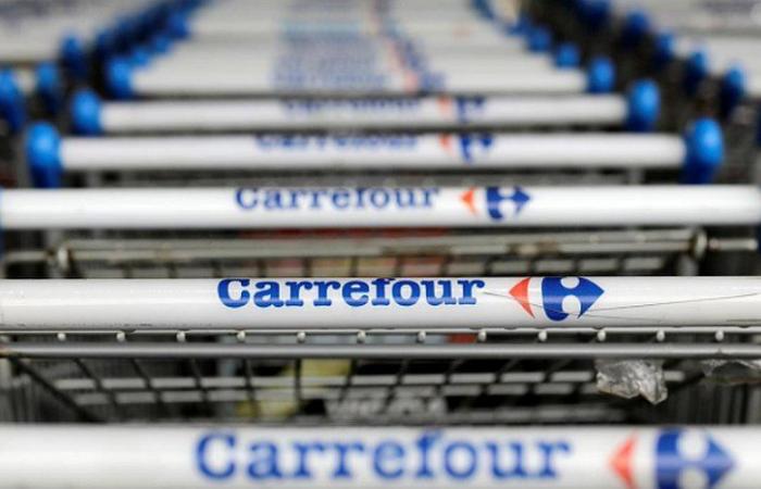 Man dies in Carrefour store in Brazil, left covered with umbrellas as store stays open