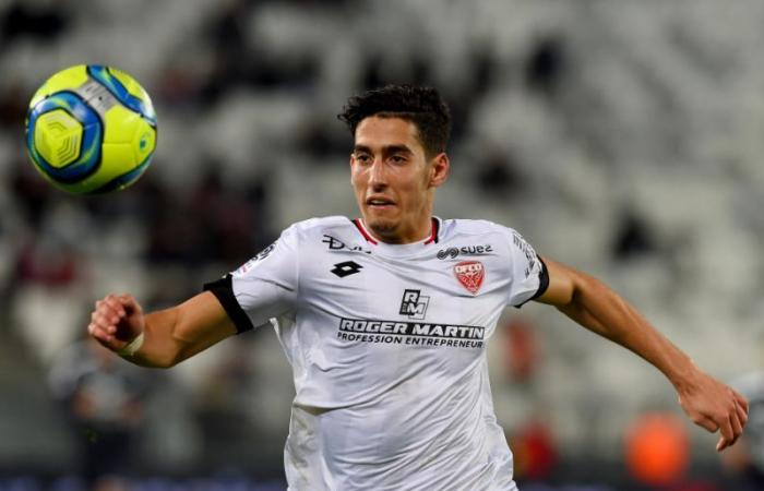 Arab stars set to shine as French league returns