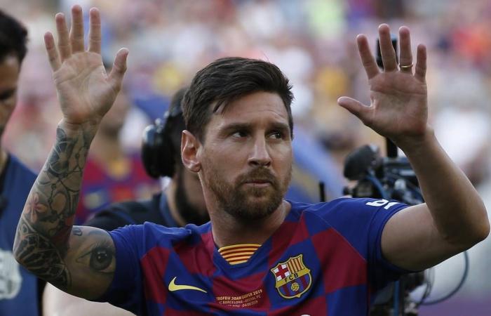 Messi to sign for Liverpool? No chance, says Klopp
