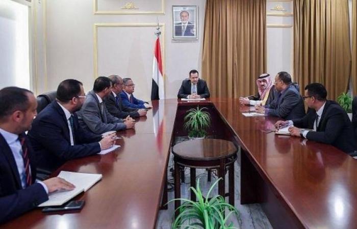 Yemeni PM discusses Riyadh Agreement with STC delegation