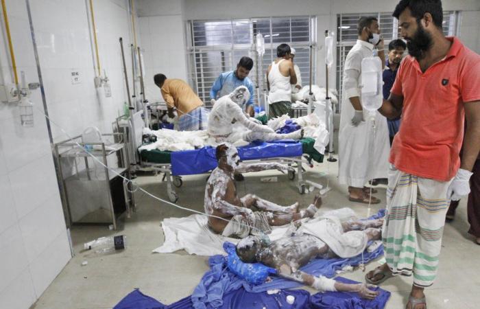 Bangladesh mosque gas explosion kills 12