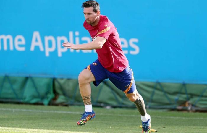 Lionel Messi trains as bid to oust Barcelona chief gathers pace - in pictures