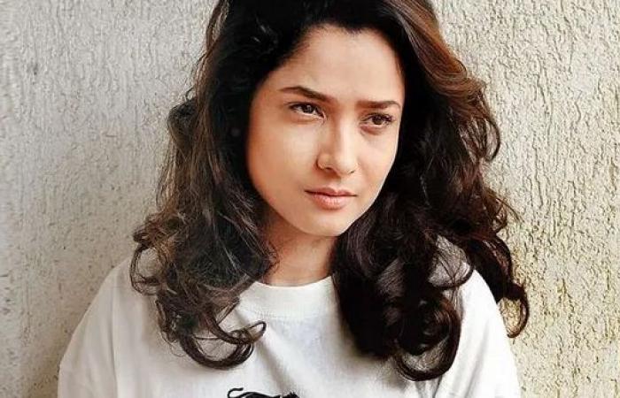 Bollywood News - Ankita hits back at Shibani over '2 seconds of...