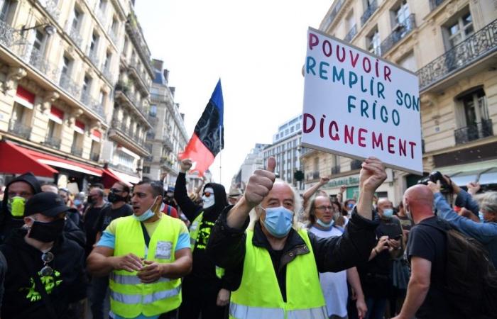 Low turnout at new French ‘yellow vest’ protests