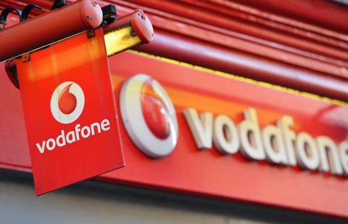Telecom Egypt considers acquiring all Vodafone Egypt shares