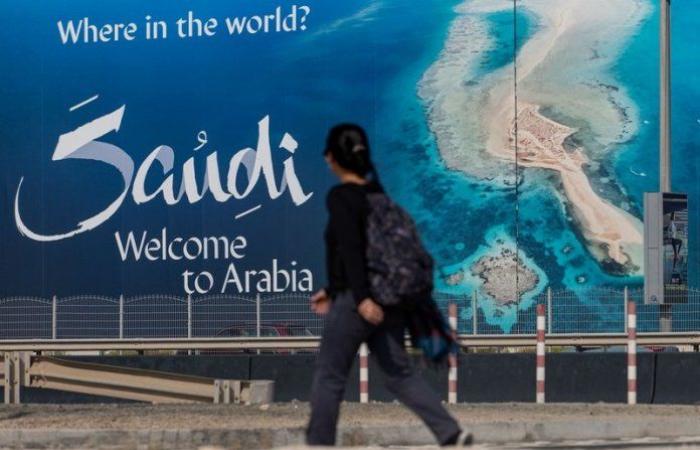 Saudi Arabia intends to resume tourist visas at the beginning of...