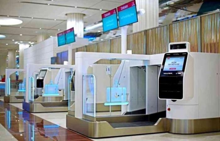 Emirates Airlines provides customers in Dubai with kiosks for self-check-in
