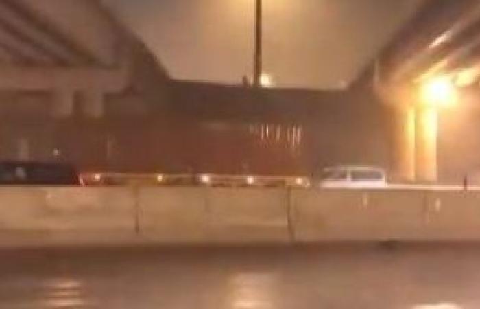Thunder, lightning and torrential rain hit Saudi Arabia .. Pictures and...