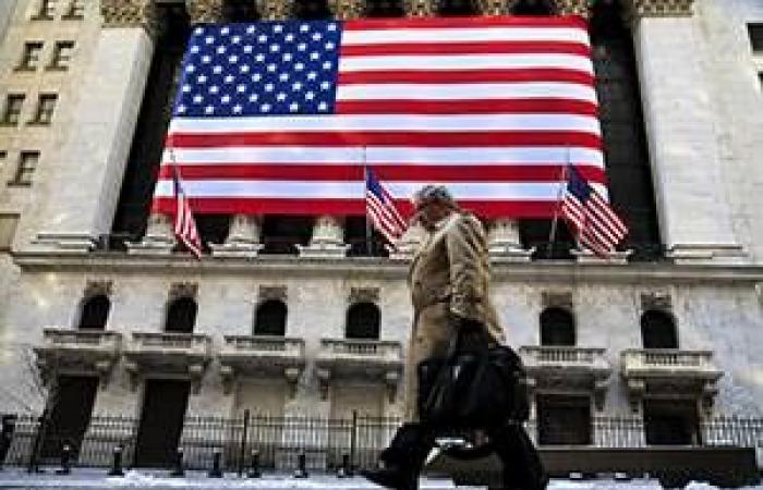 US stocks close higher and the Dow Jones post its biggest...
