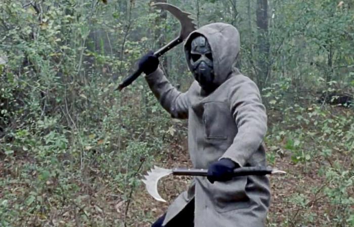 The only “walking dead” theory for masked strangers that works well