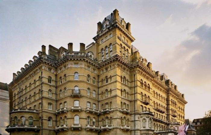 A tour around .. the best luxury hotels in London –...