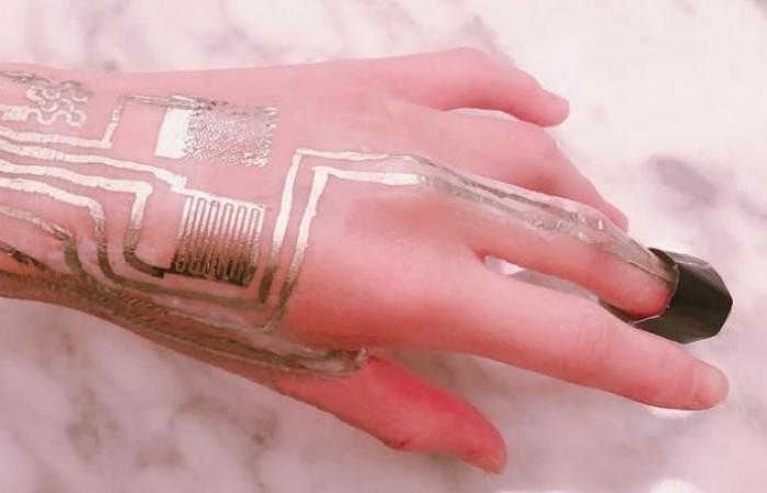 Engineers print wearable sensors directly onto the skin with no heat