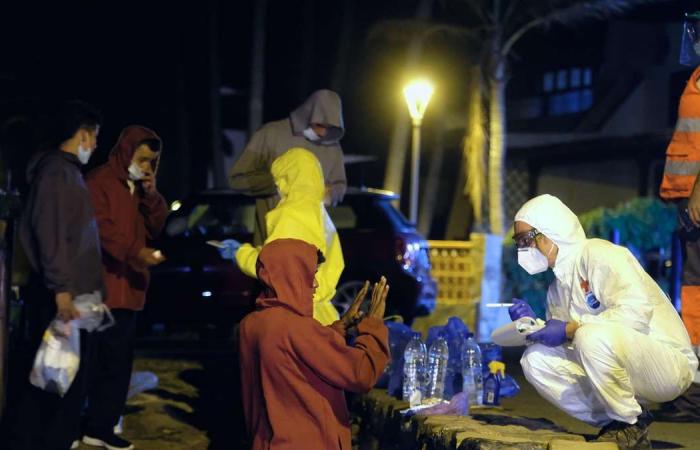 Spain’s Canary Islands struggle as 1,000 migrants land in 48 hours