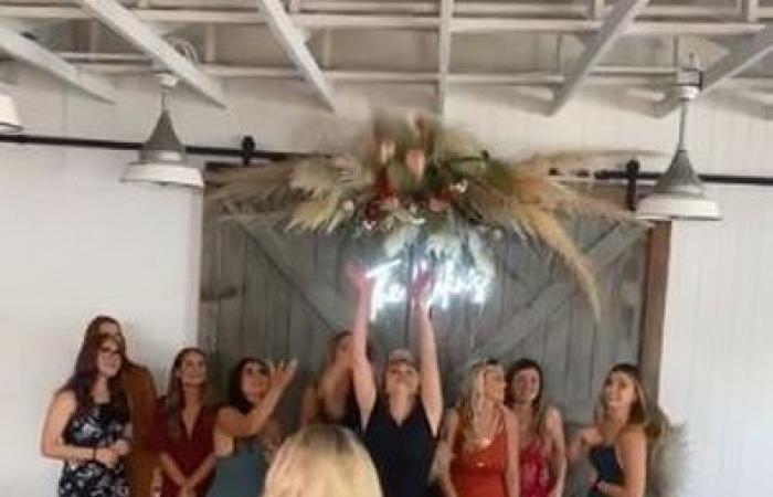 Reddit video shows woman viciously tearing bouquet from the hands of...