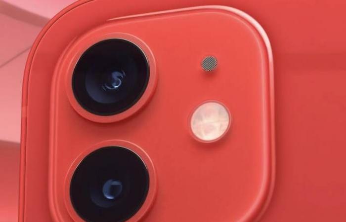 Learn about the colors of the new iPhone 12 from Apple