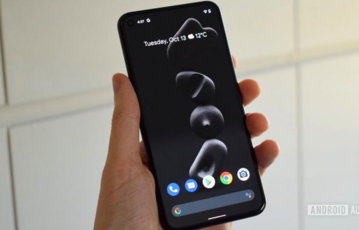 Download google pixel 5 live wallpapers for any android device