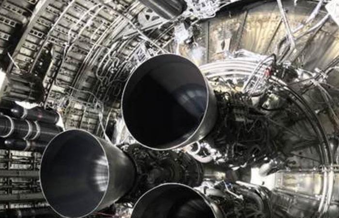 An incredible picture shows 3 Raptor engines taking shape