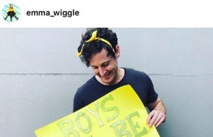 Parents beat up children’s group The Wiggles for not making skirts...