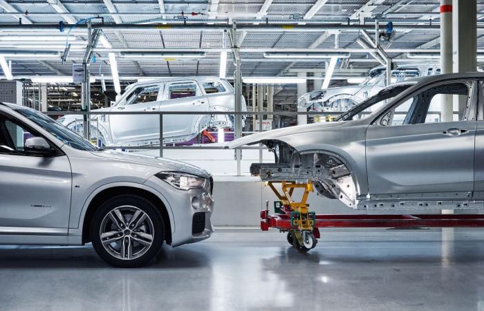 BMW stops car production at VDL Nedcar