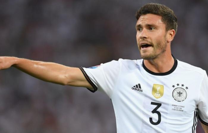 OFFICIAL: At just 30 years old, Jonas Hector announced his retirement...