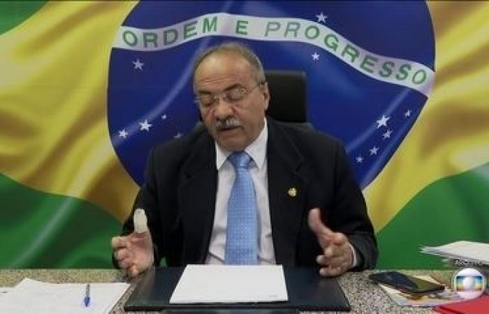 Barroso orders Senator Chico Rodrigues to leave office for 90 days...