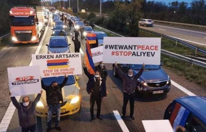 Armenian activists occupy highway and block three border crossings | ...