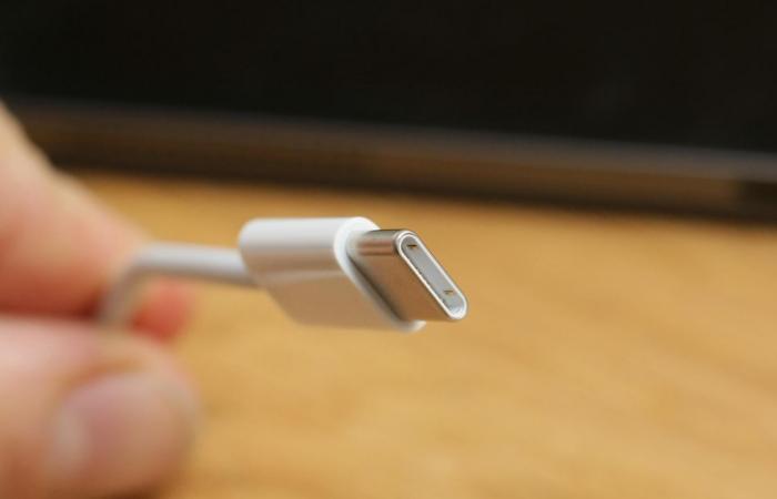 iPhone 12: I’m starting to accept that USB-C will never happen...