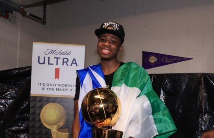 Kostas Antetokounmpo arrives in Athens after the 2020 Lakers NBA Championship
