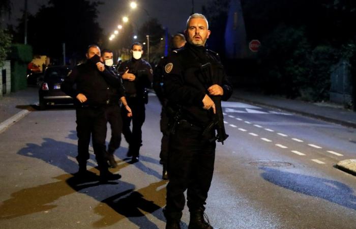Near Paris | A decapitated teacher, a “characterized Islamist terrorist...
