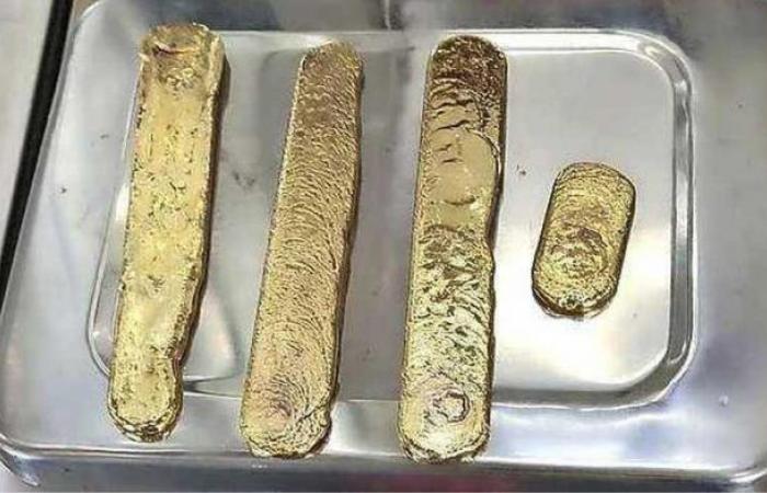 Smuggler caught with kilos of gold in anus