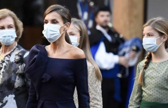Queen Letizia breaks ‘tradition’ at 16 by repeating look at event