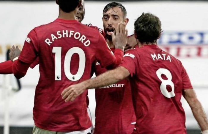 Manchester United with substitute Donny van de Beek leaves Newcastle |...