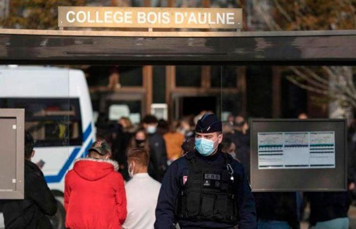 Paris attacker admits via “Twitter”