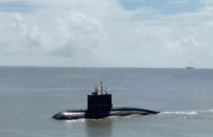 The Myanmar Navy begins the war against submarines from India. ...