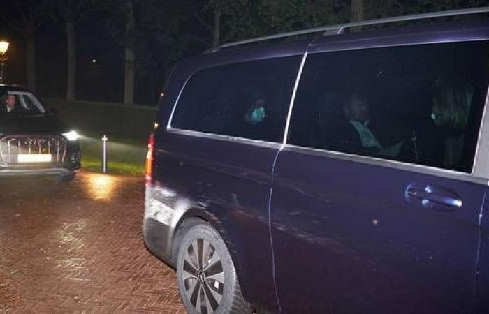 King back in the Netherlands after controversial holiday | Inland