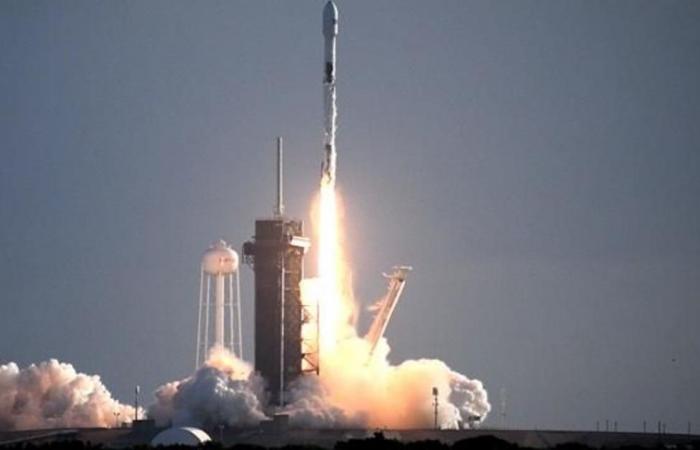 SpaceX launches the 14th series of Starlink Internet satellites in a...