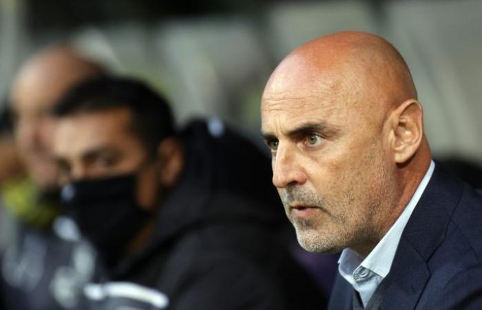 Is Kevin Muscat working on his last hours as coach of...